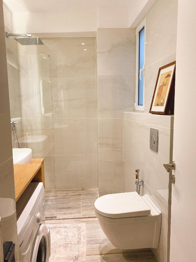 Cozy Newly Renovated 1 Bedroom Apartment In The Heart Of Athén Kültér fotó