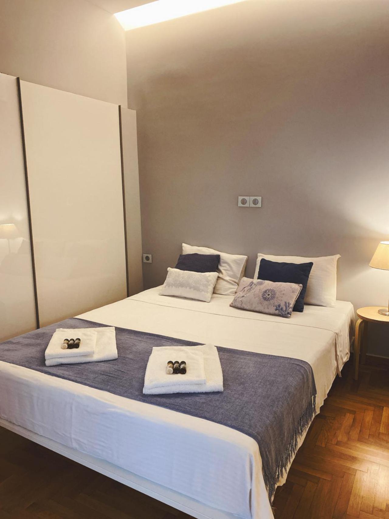 Cozy Newly Renovated 1 Bedroom Apartment In The Heart Of Athén Kültér fotó